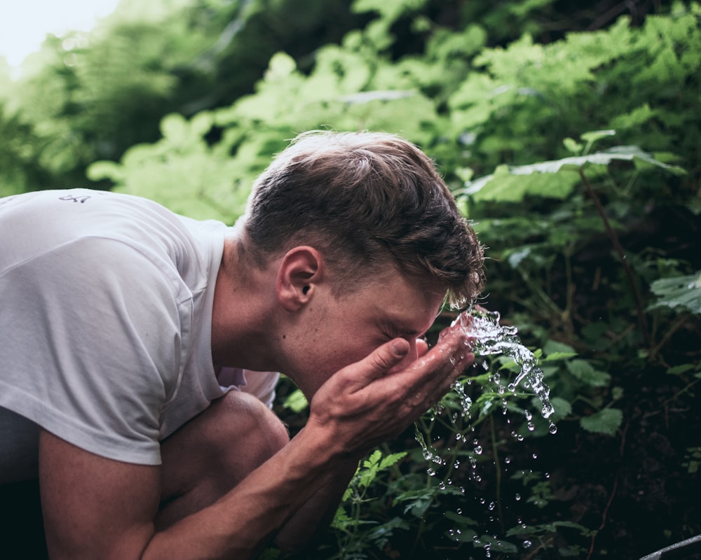 Gentle facial cleanser for men